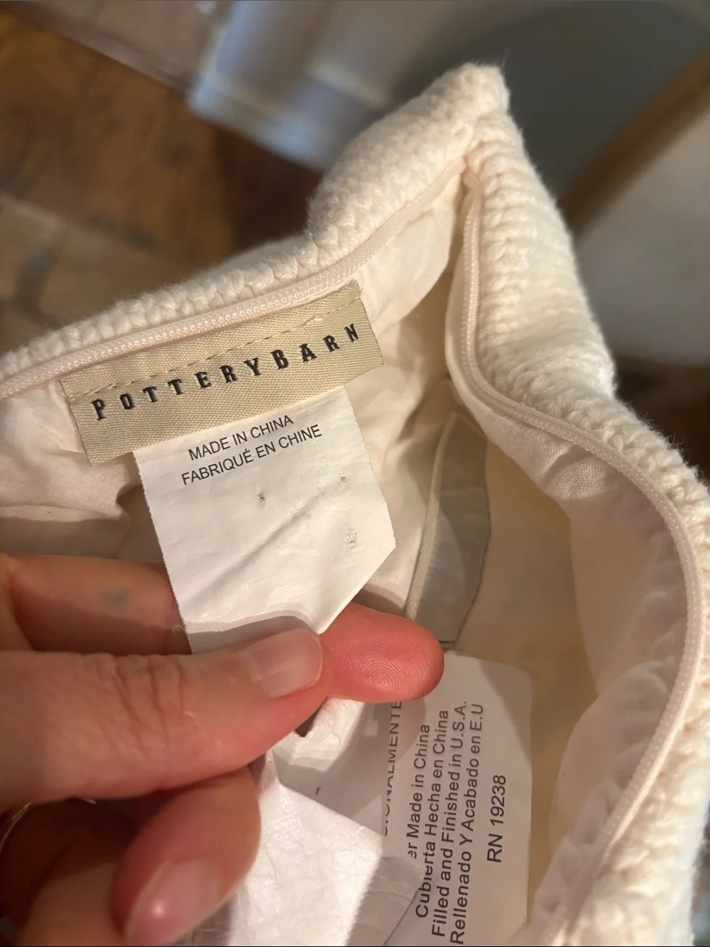 Pottery Barn 20x20 Cream Cableknit Cover with Feather Insert Brand New MSRP $90